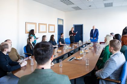 Rektor UKF ocenil 12 výnimočných študentov
