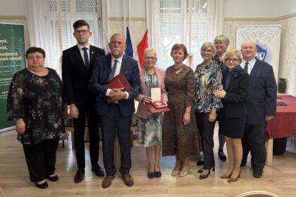 Cena Pro Cultura Slovaca v rukách prof. Jaroslava Čukana