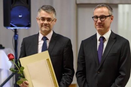 Vyhlasujeme 2. ročník ocenenia Pedagogická osobnosť FF UKF