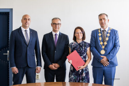 Rektor UKF vymenoval novú docentku