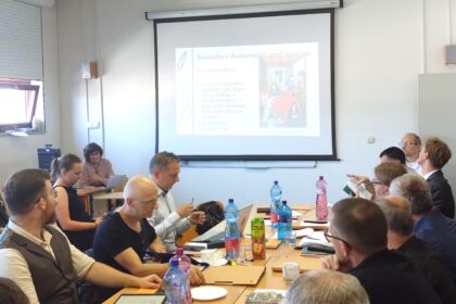 Vedecká konferencia Duobus dominis servire